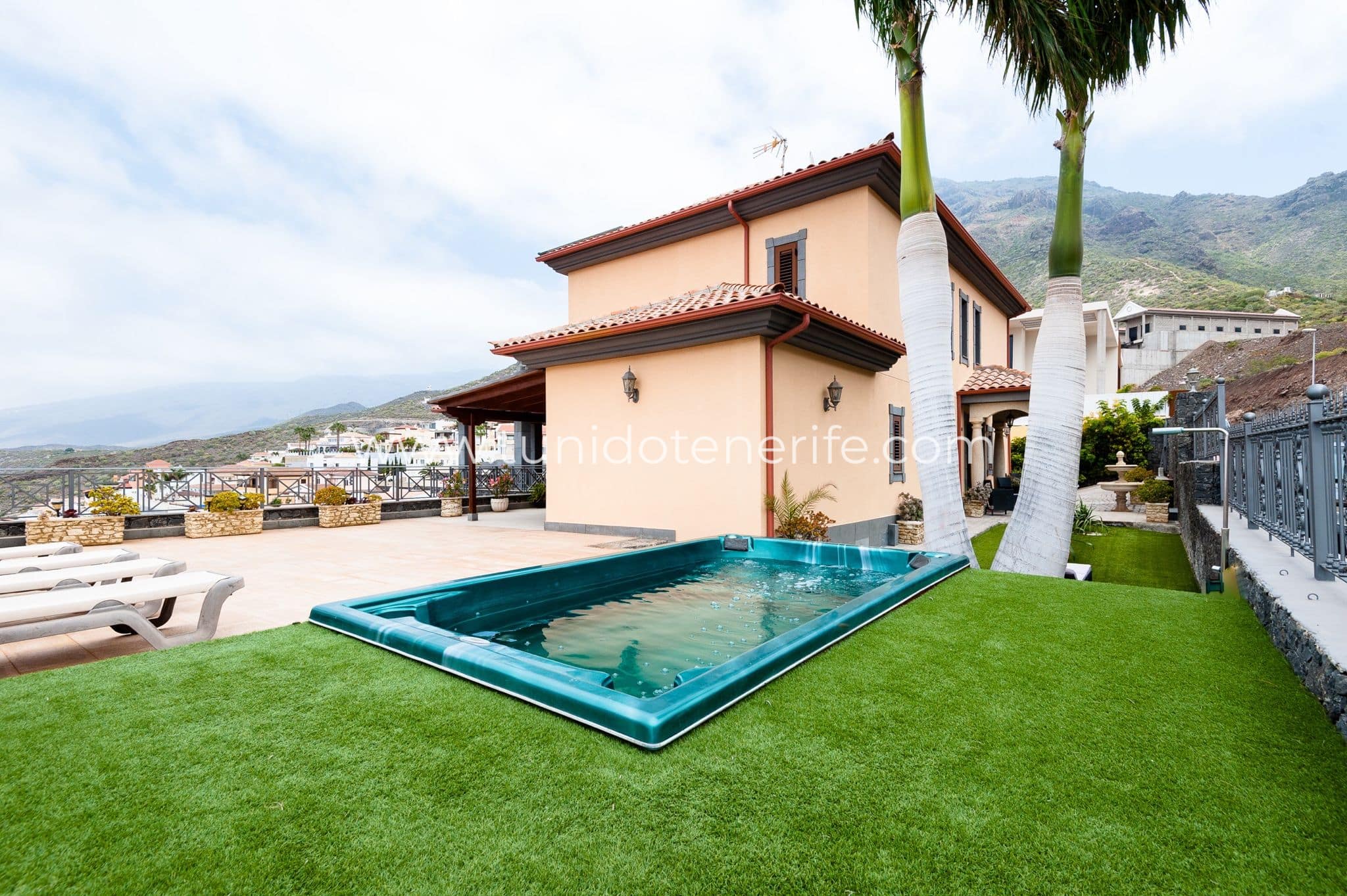 Villa for sale in Tenerife South, Roque del Conde, Tu Nido Tenerife