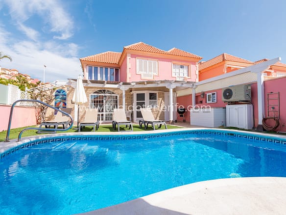 Villa à vendre à Tenerife South, El Duque, Tu Nido Tenerife
