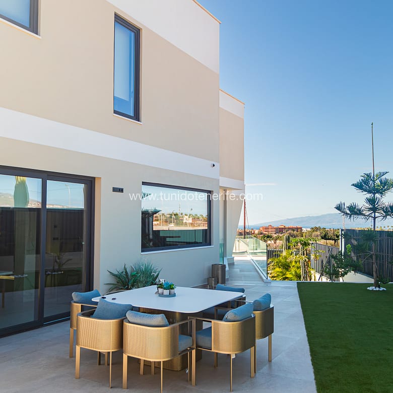 Villa en Venta en Tenerife Sur, Madroñal de Fañabe